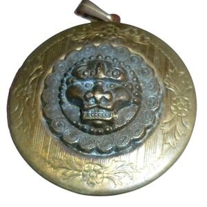 Vintage Brass Foo Dog Guardian Lion Round Locket Pendant Antique Gold Tone 1.5"